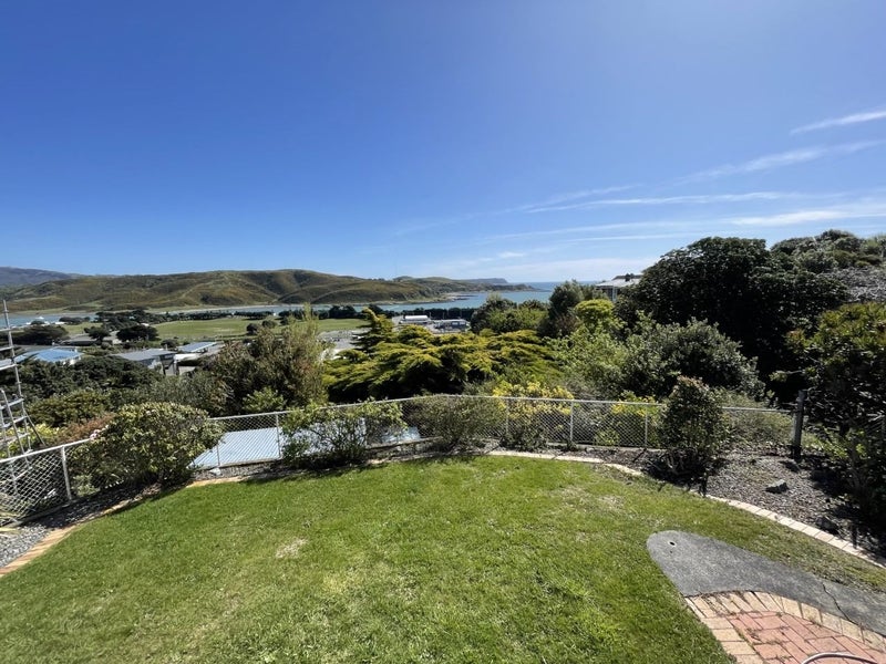 27 Mana View Road, Paremata, Porirua - Carousel 1