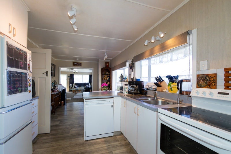 22 White Street, Taradale, Napier - Carousel 2