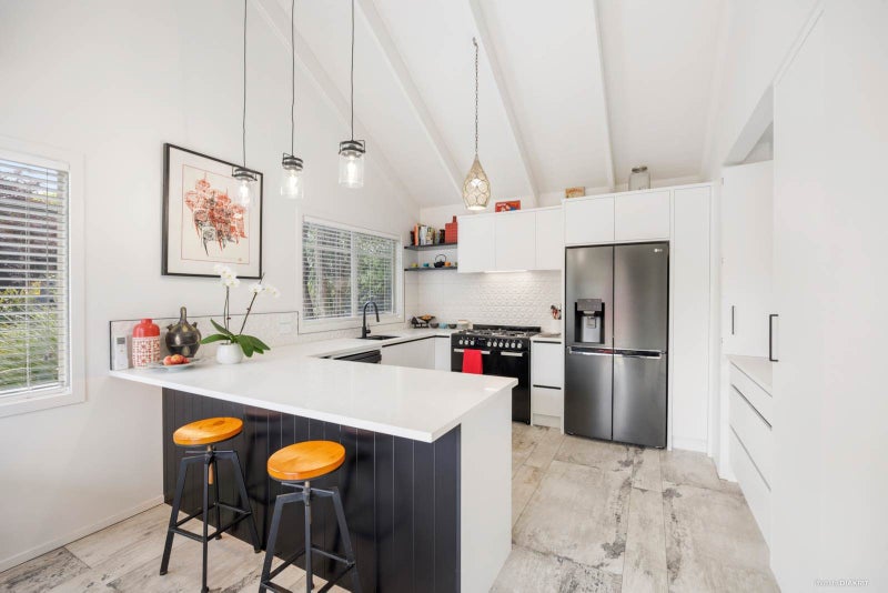 1/16 Stratford Avenue, Milford, Auckland - Carousel 1