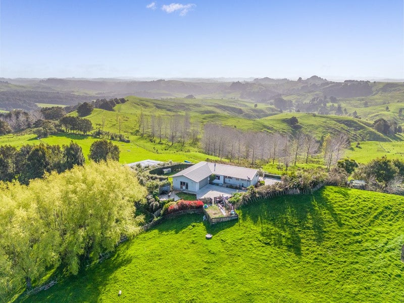 2820 Highway 22, Tuakau - Carousel 1