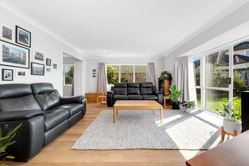 51 Santa Ana Drive, Dannemora, Auckland - Carousel 2