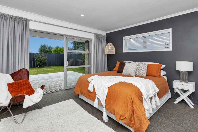 21 Mariners Haven, One Tree Point - Carousel 1