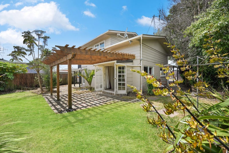 39 Thomson Avenue, Dinsdale, Hamilton - Carousel 1