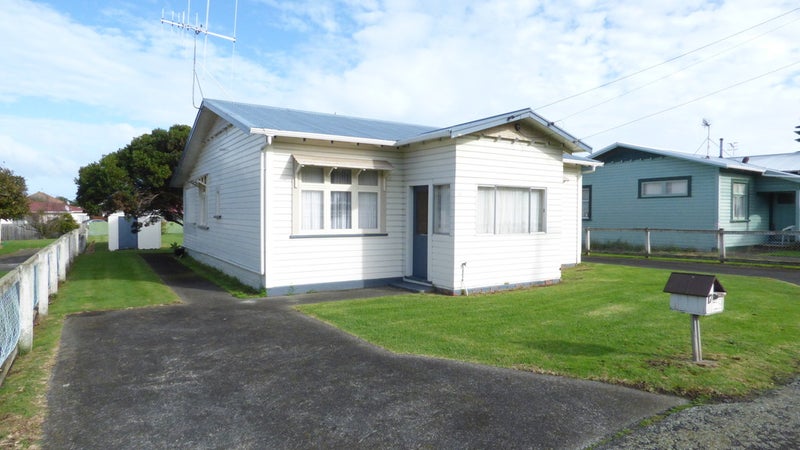 17 Rata Street, Gonville, Whanganui - Carousel 1