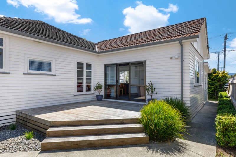 67 Golders Road, Elderslea, Upper Hutt - Carousel 2