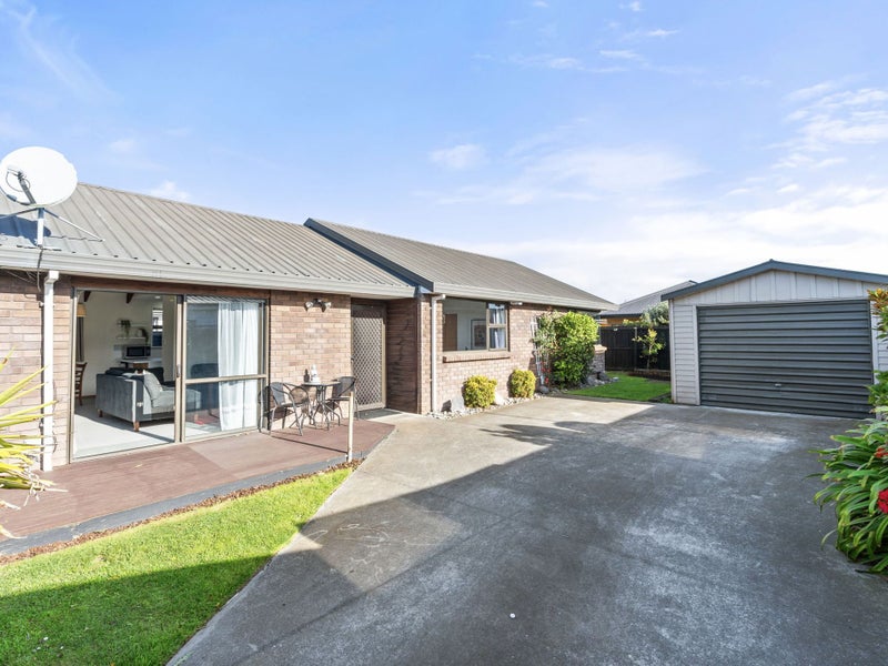 2/26 Neill Street, Hornby, Christchurch - Carousel 1