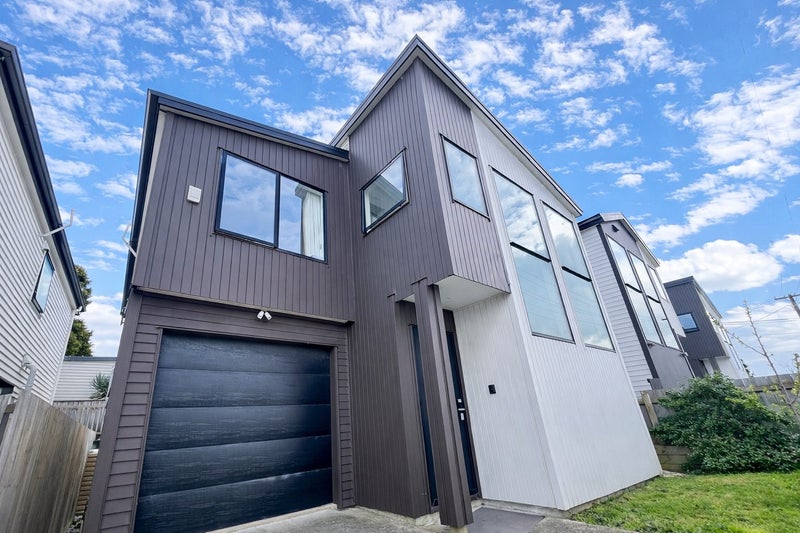 14 Johnston Road, Mount Wellington, Auckland - Carousel 1