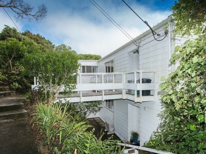 59 Pembroke Road, Northland, Wellington - Carousel 2