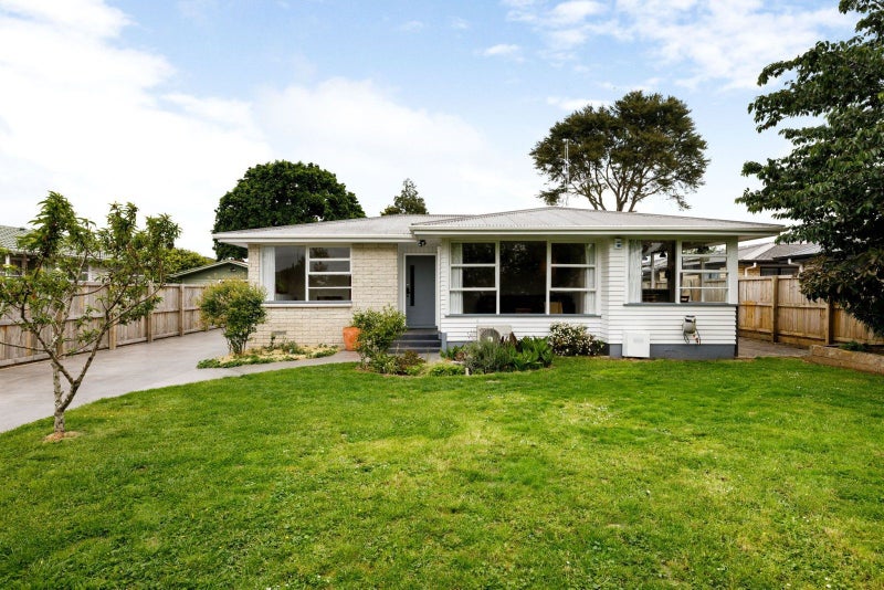 7 Lugton Street, Nawton, Hamilton - Carousel 1