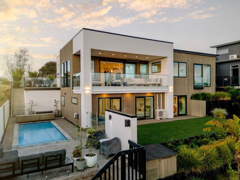 1903 River Road, Flagstaff, Hamilton - Carousel 1