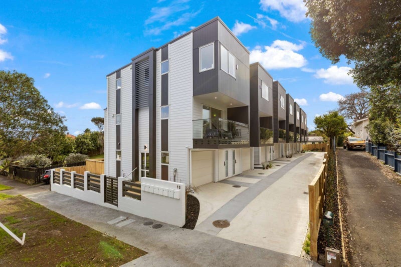 6/13 Beatrix Street, Avondale, Auckland - Carousel 1