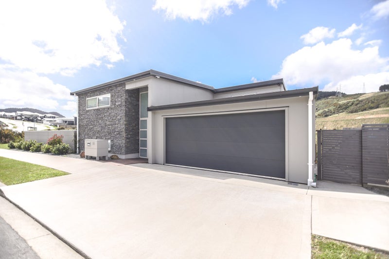 86 Melksham Drive, Churton Park, Wellington - Carousel 44