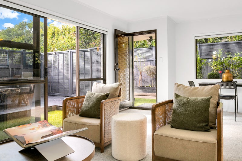 12B St Michaels Avenue, Point Chevalier, Auckland - Carousel 2