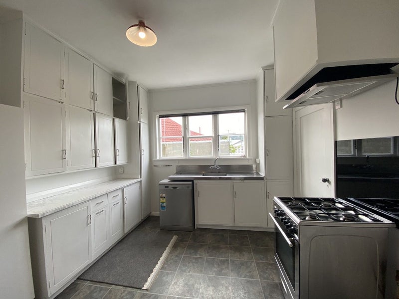 3 Saint James Avenue, Boulcott, Lower Hutt - Carousel 2