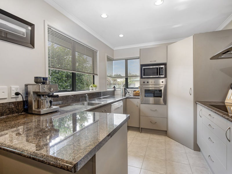 1A Alexander Place, Otaki, Otaki - Carousel 2
