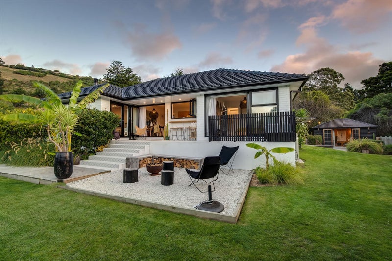 9 Moncks Bay Lane, Moncks Bay, Christchurch - Carousel 1