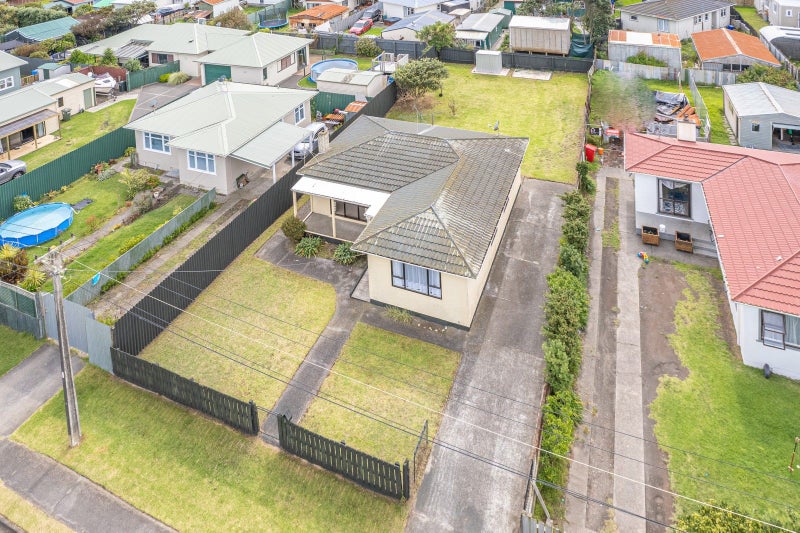 2 Arawa Place, Castlecliff, Whanganui - Carousel 2