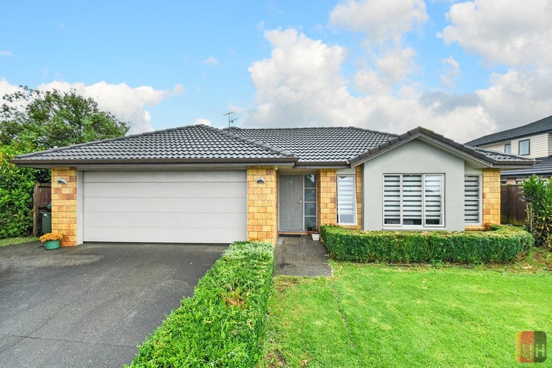 48 Turnberry Drive, Wattle Downs, Auckland - Carousel 1