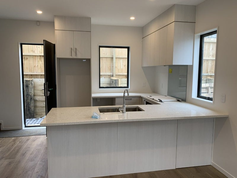 6/55 Bolton Street, Blockhouse Bay, Auckland - Carousel 1