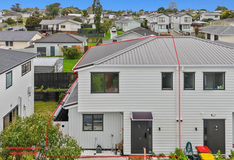 2/7 Gambare Place, Wattle Downs, Auckland - Carousel 1