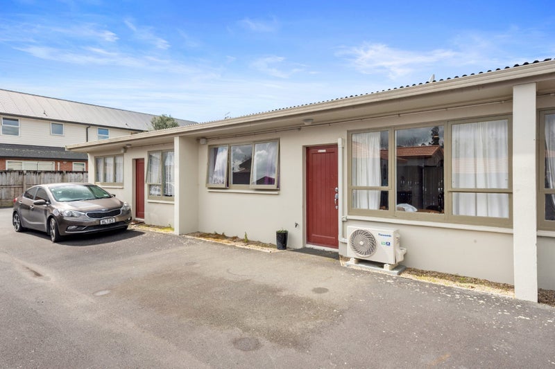 8E Ford Street, Hamilton East, Hamilton - Carousel 12