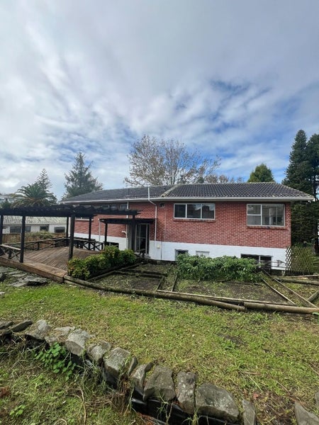 27 Crompton Road, Massey, Auckland - Carousel 22