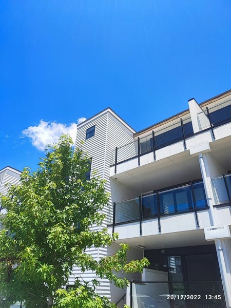 7/11 Carlos Drive, Flat Bush, Auckland - Carousel 1