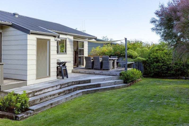 12 Golders Place, Richmond Heights, Taupo - Carousel 1