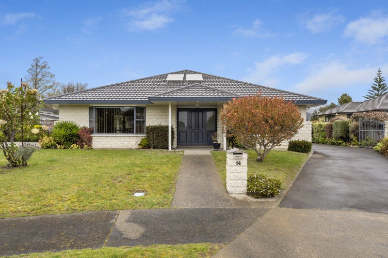 14 Brookfield Place, Paraparaumu - Carousel 1