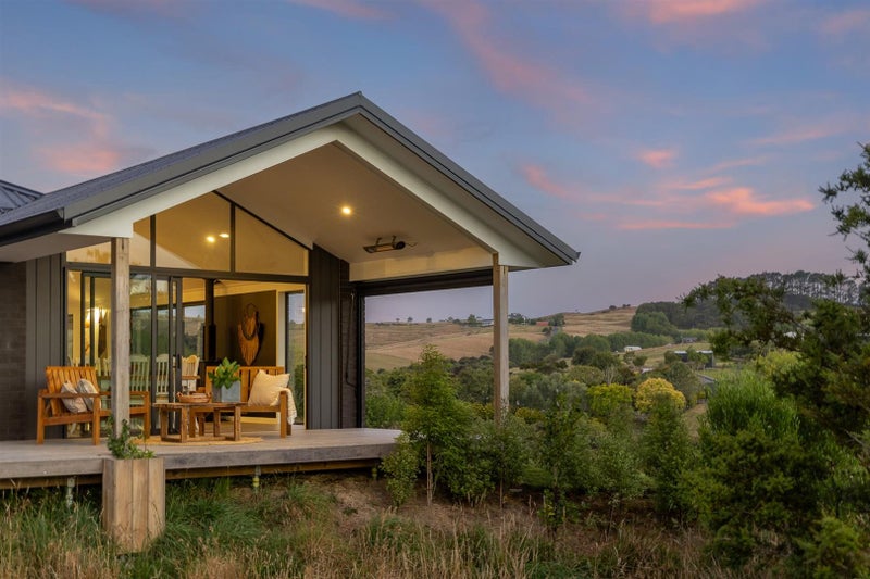 1056 Peak road, Helensville, Auckland - Carousel 2