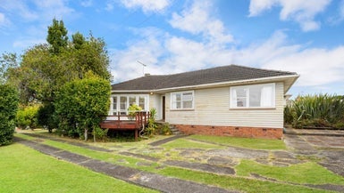 74 Roberts Road, Te Atatu South, Auckland - Carousel 1