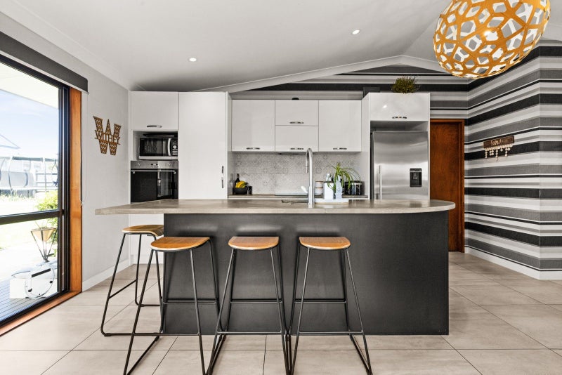 1 Spriggs Crescent, Greenmeadows, Napier - Carousel 2