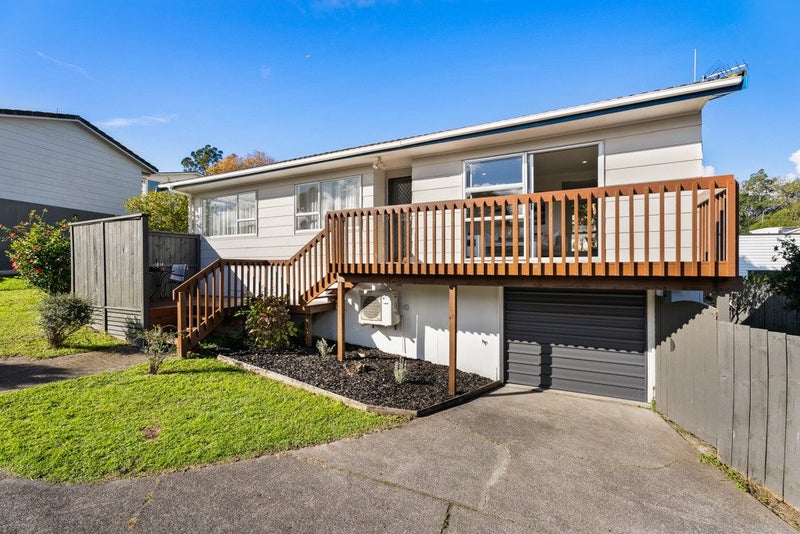 2/4 Clare Place, Glenfield, Auckland - Carousel 1