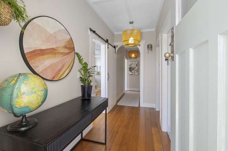 22 Ngaio Street, Strandon, New Plymouth - Carousel 2