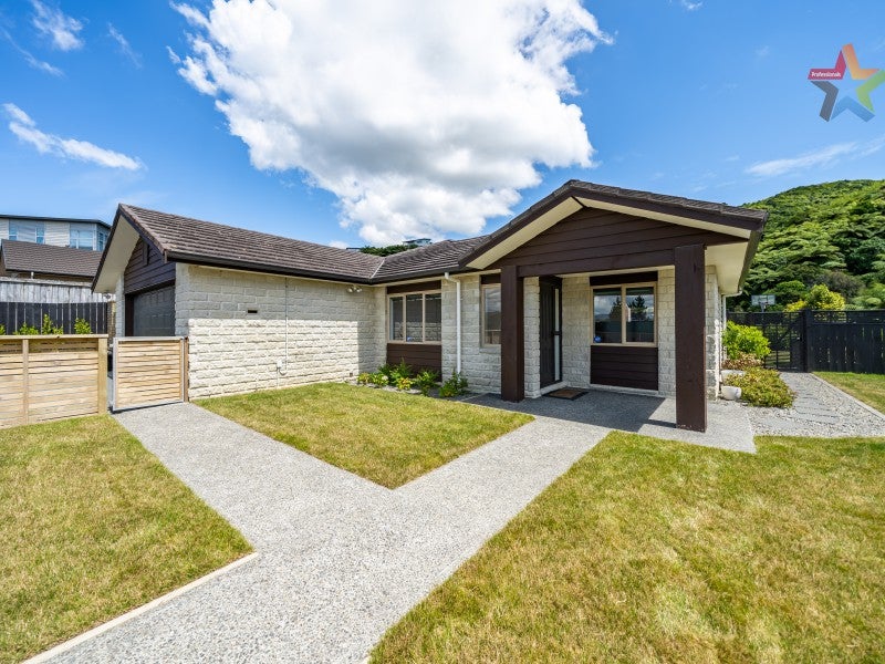 10 Meadowbank Drive, Belmont, Lower Hutt - Carousel 1