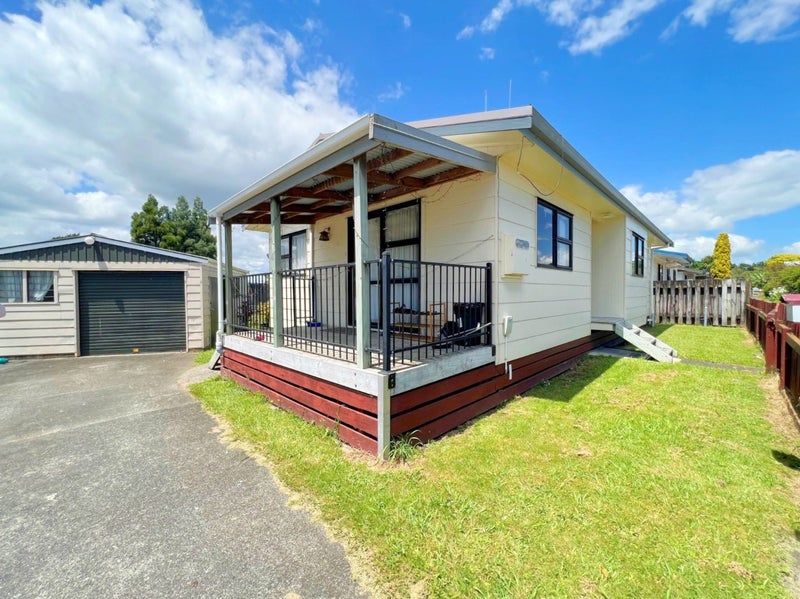 69A Kahikatea Drive, Melville, Hamilton - Carousel 2