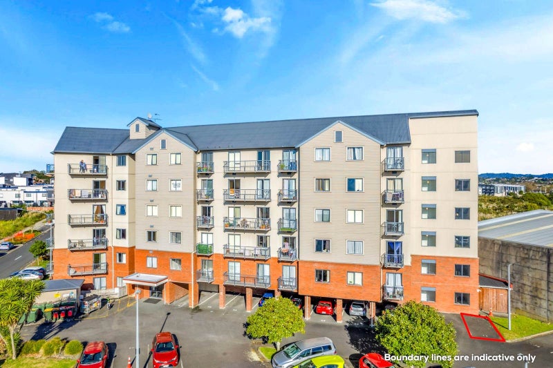 6D/17 Crown Lynn Place, New Lynn, Auckland - Carousel 1