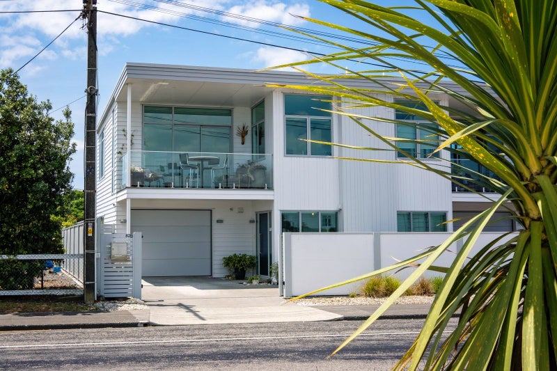 82B Meeanee Quay, Westshore, Napier - Carousel 1