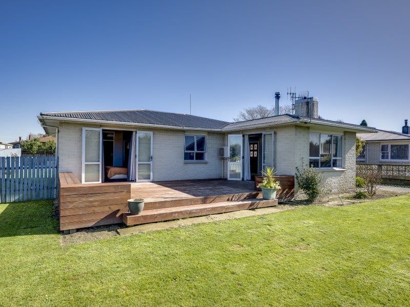39 Flaxmere Avenue, Flaxmere, Hastings - Carousel 1