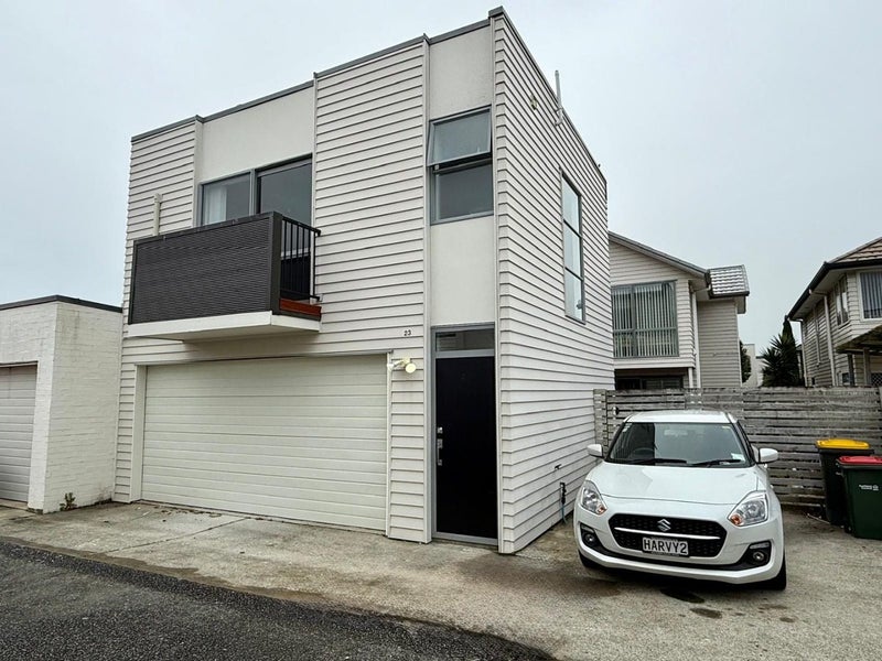 23 Phar Lap Crescent, Takanini, Auckland - Carousel 1