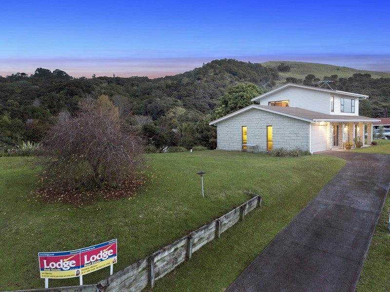 34 Kowhai Drive, Te Kouma - Carousel 26