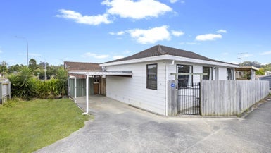 1/76 Luanda Drive, Ranui, Auckland - Carousel 1