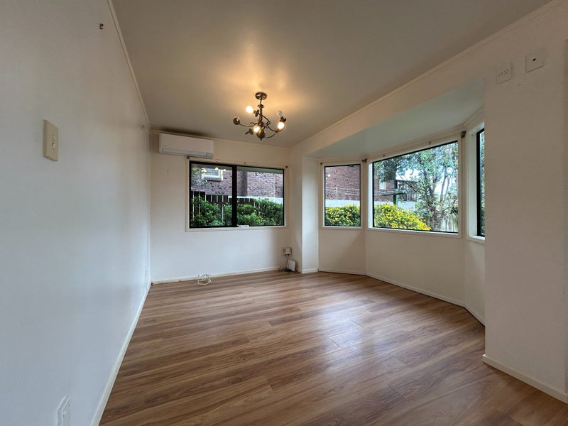 5 Mckenzie Avenue, Arkles Bay, Whangaparāoa - Carousel 2