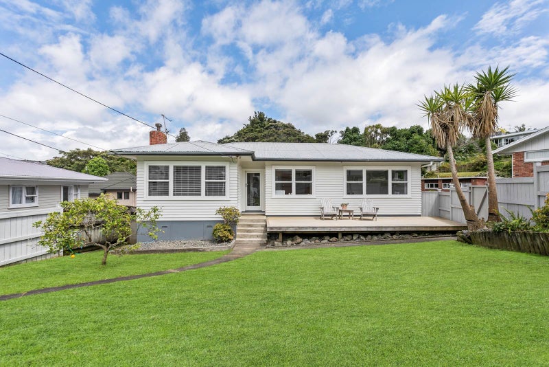 1/86 Lake Road, Northcote, Auckland - Carousel 2