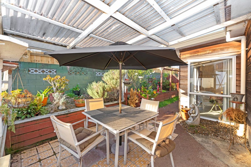 2/30 Wharf Road, Te Atatu Peninsula, Auckland - Carousel 10