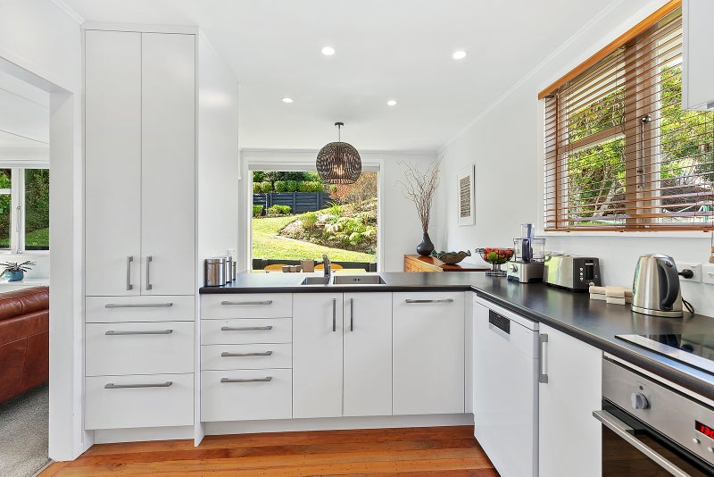 69 Salford Street, Newlands, Wellington - Carousel 2