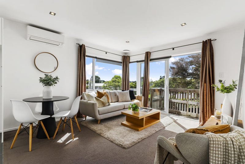 1/25 Lush Avenue, St Johns, Auckland - Carousel 1