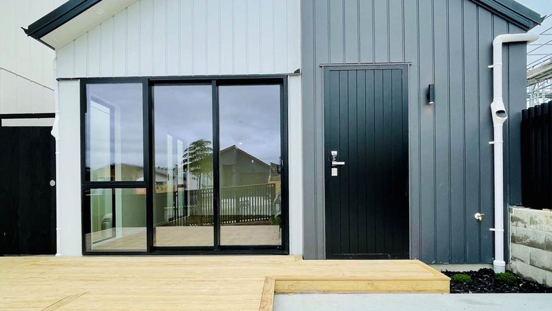 60 Horokaka Street, Massey, Auckland - Carousel 1