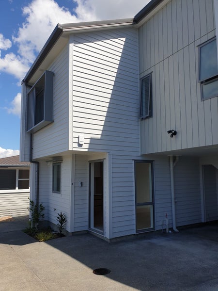 48D Lyttelton Avenue, Forrest Hill, Auckland - Carousel 1