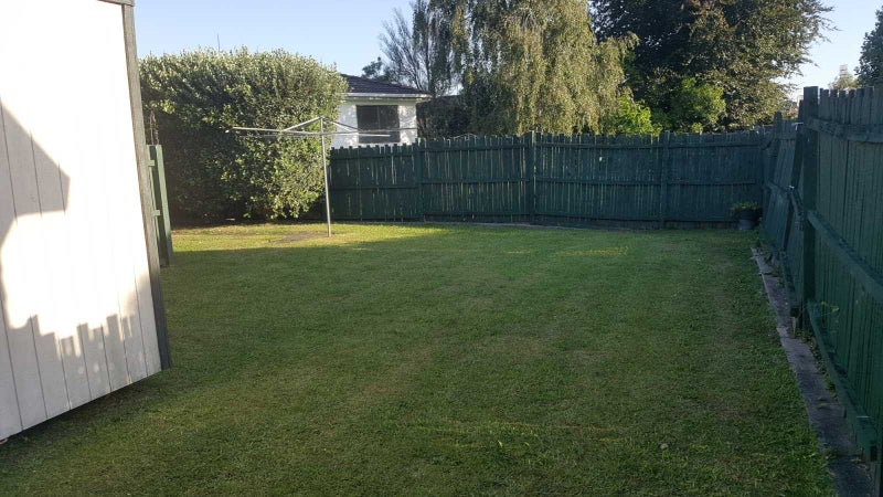 55 Gilbass Avenue, Hamilton Lake, Hamilton - Carousel 19